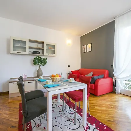 La Vista Apartment