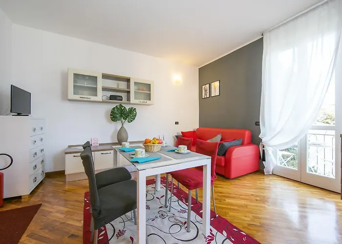 La Vista Apartment